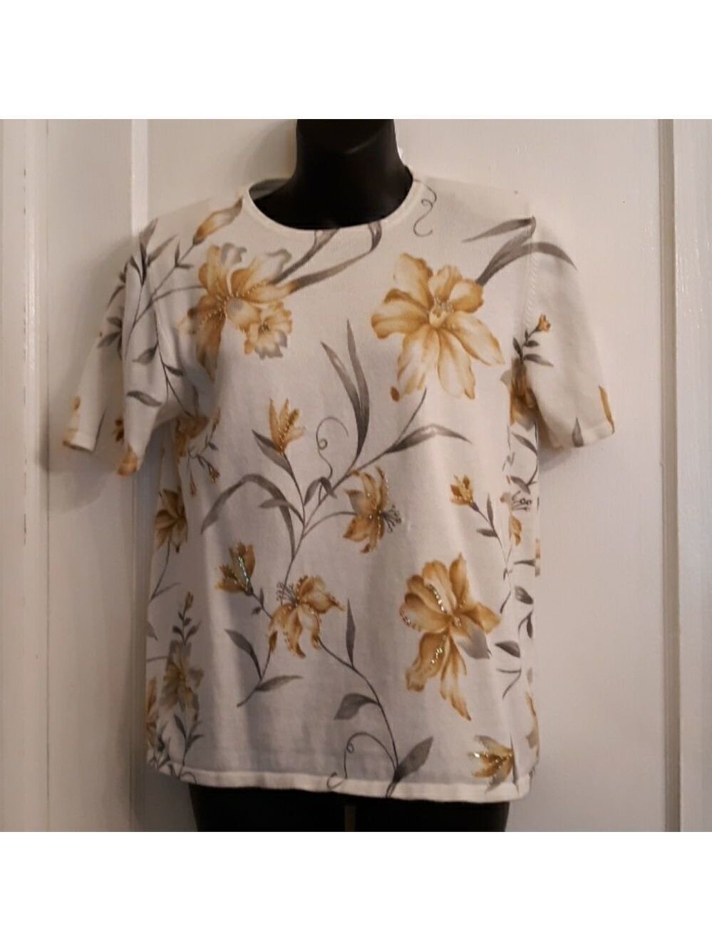 Alfred Dunner flowered sequin top